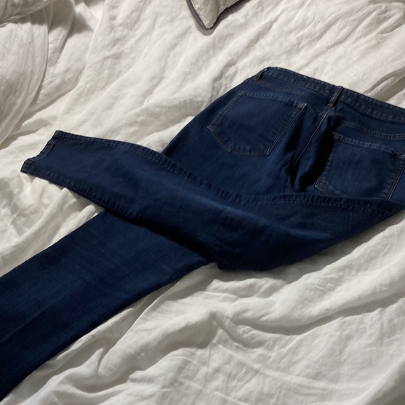 Ann Taylor loft denims 8-29 curvy high waist denims - Picture 6 of 9